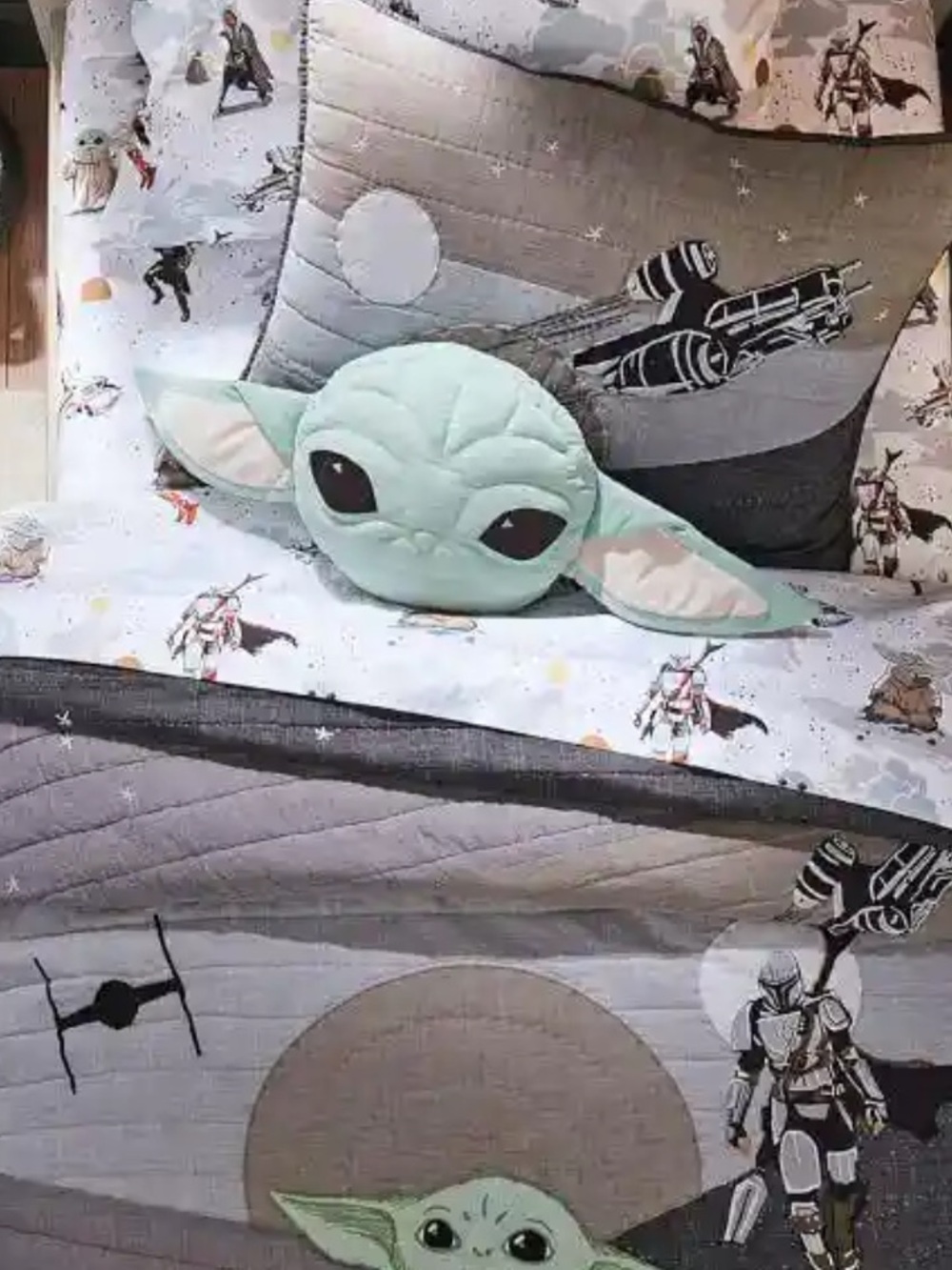 Pottery Barn Star Kids Star Wars Mandalorian The Child Grogu Hug Pillow Buddy